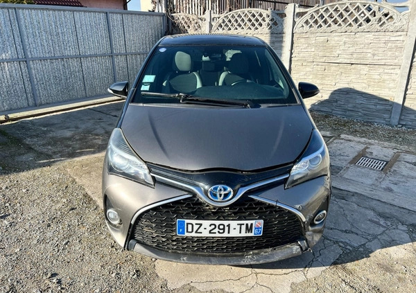 Toyota Yaris cena 23700 przebieg: 167322, rok produkcji 2016 z Jarocin małe 56